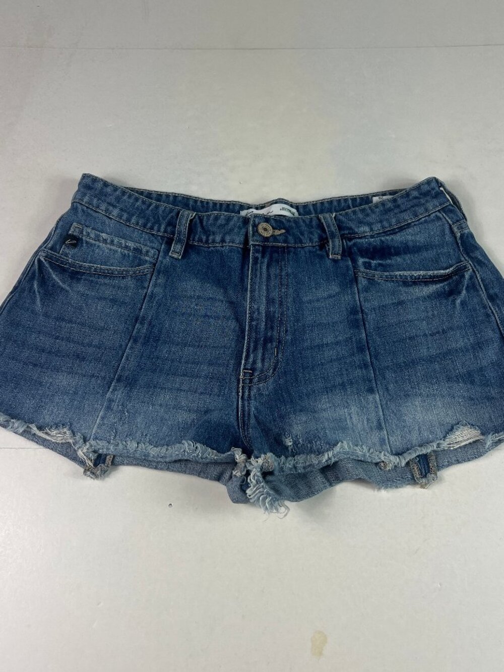 KanCan Shorts Women's 32* High Rise Blue Faded Cut Off Cotton Denim Jorts Tag 29